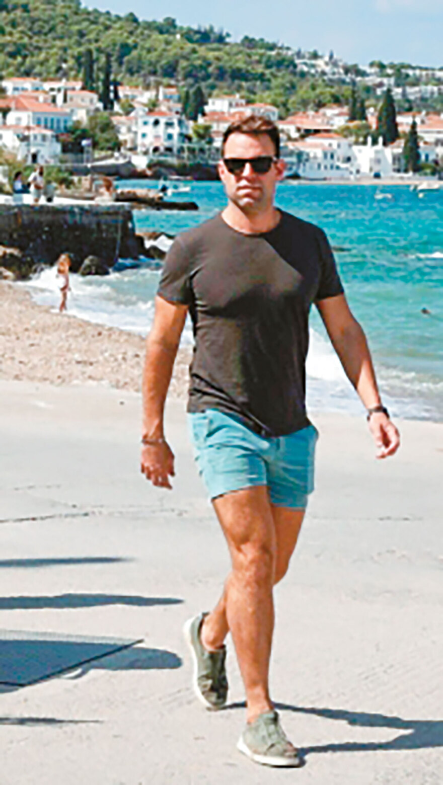 Η παράνομη και αυθαίρετη πισίνα του Κασσελάκη  στις Σπέτσες - Βίντεο, φωτογραφίες