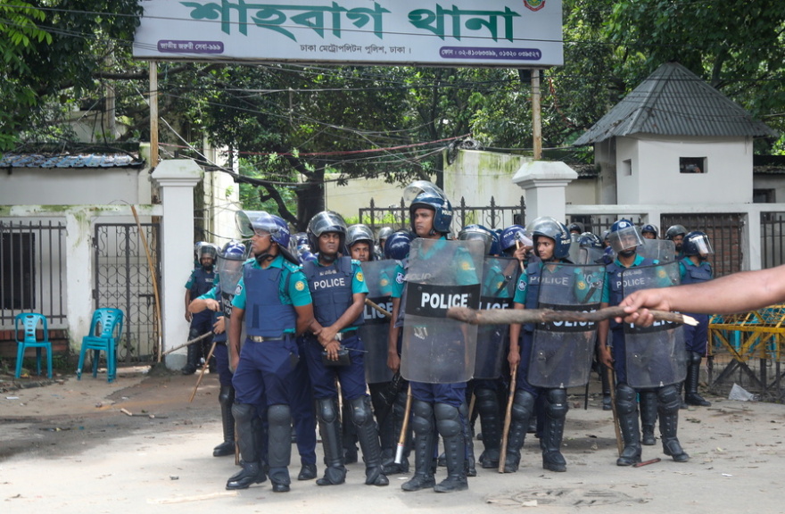 Μπανγκλαντές: Τουλάχιστον 91 νεκροί από συγκρούσεις διαδηλωτών με την αστυνομία