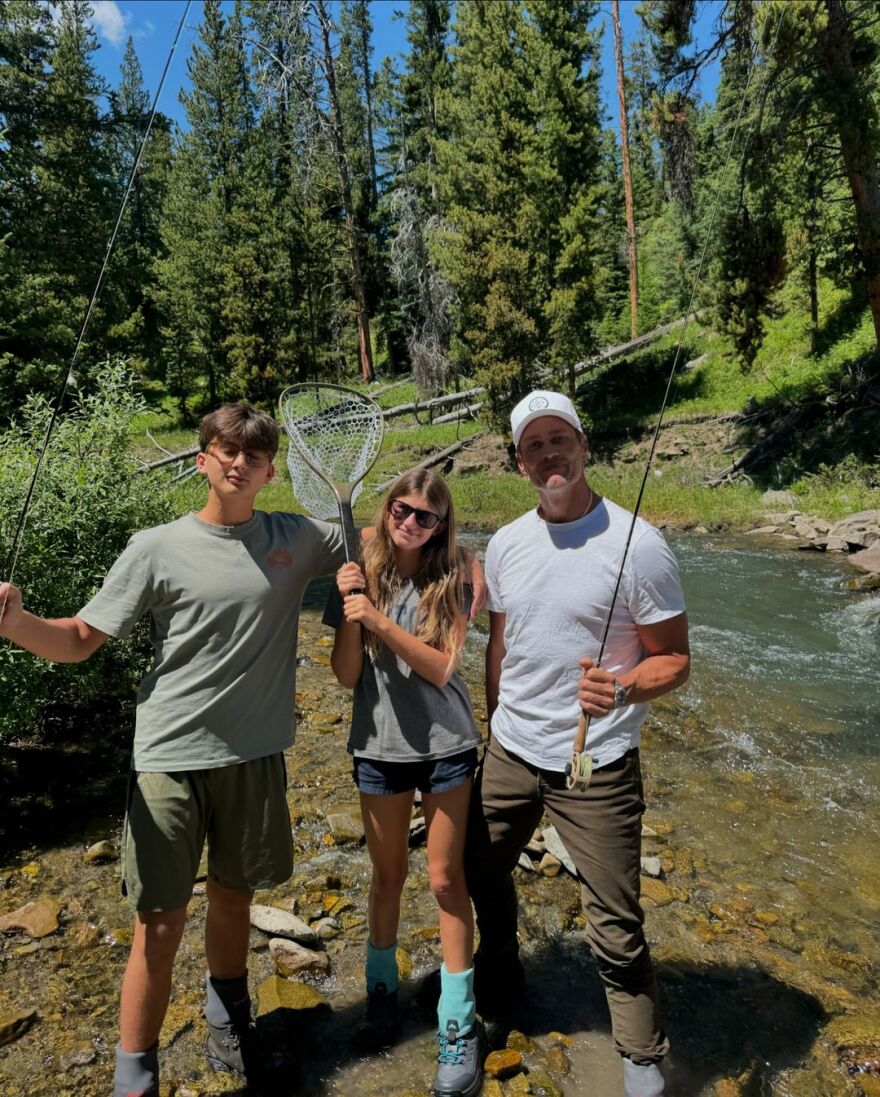 Τομ Μπρέιντι: Ανέβασε μια selfie γυμνόστηθος για να γιορτάσει τα 47α γενέθλιά του
