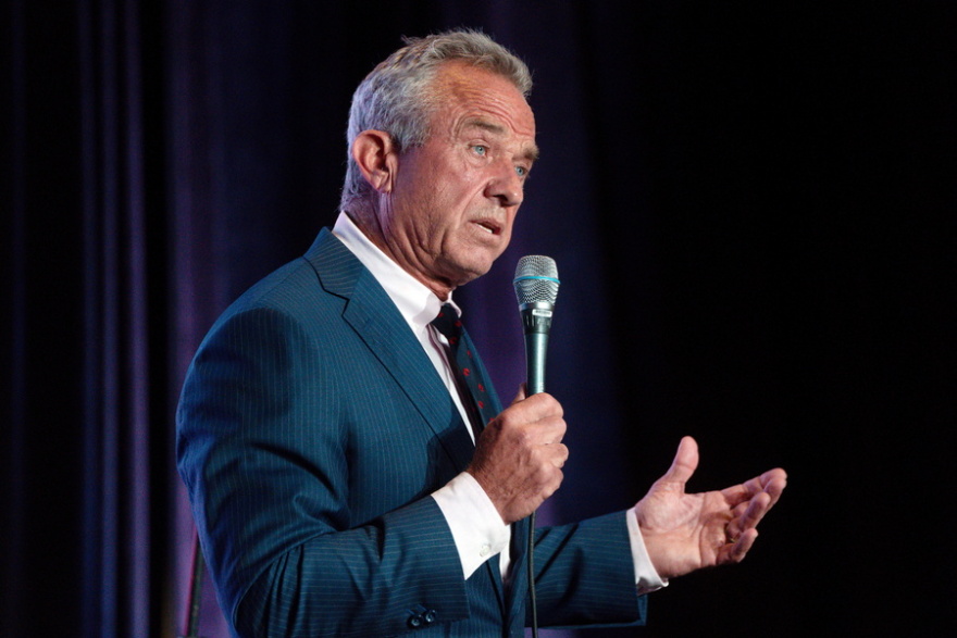 Αμερικανικές εκλογές 2024 - Έλον Μασκ και Ρόμπερτ Κένεντι Τζούνιορ: Οι «outsiders» του Τραμπ - Αν γίνει πρόεδρος, έχουν εντολή να τα... σαρώσουν όλα