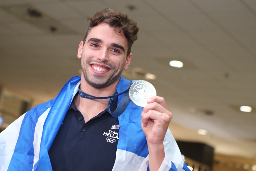 Ολυμπιακοί Αγώνες: Αποθεωτική υποδοχή του Χρήστου - Πού αφιέρωσε το μετάλλιο ο αργυρός Ολυμπιονίκης 