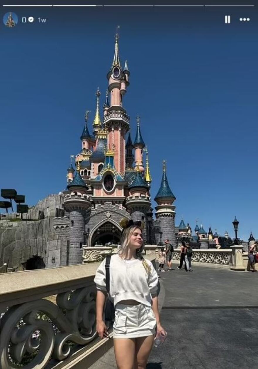 Ολυμπιακοί Αγώνες: Οι φωτογραφίες που έκαψαν την Παραγουανή κολυμβήτρια - «Δεν με έδιωξαν από το Ολυμπιακό χωριό» λέει τώρα