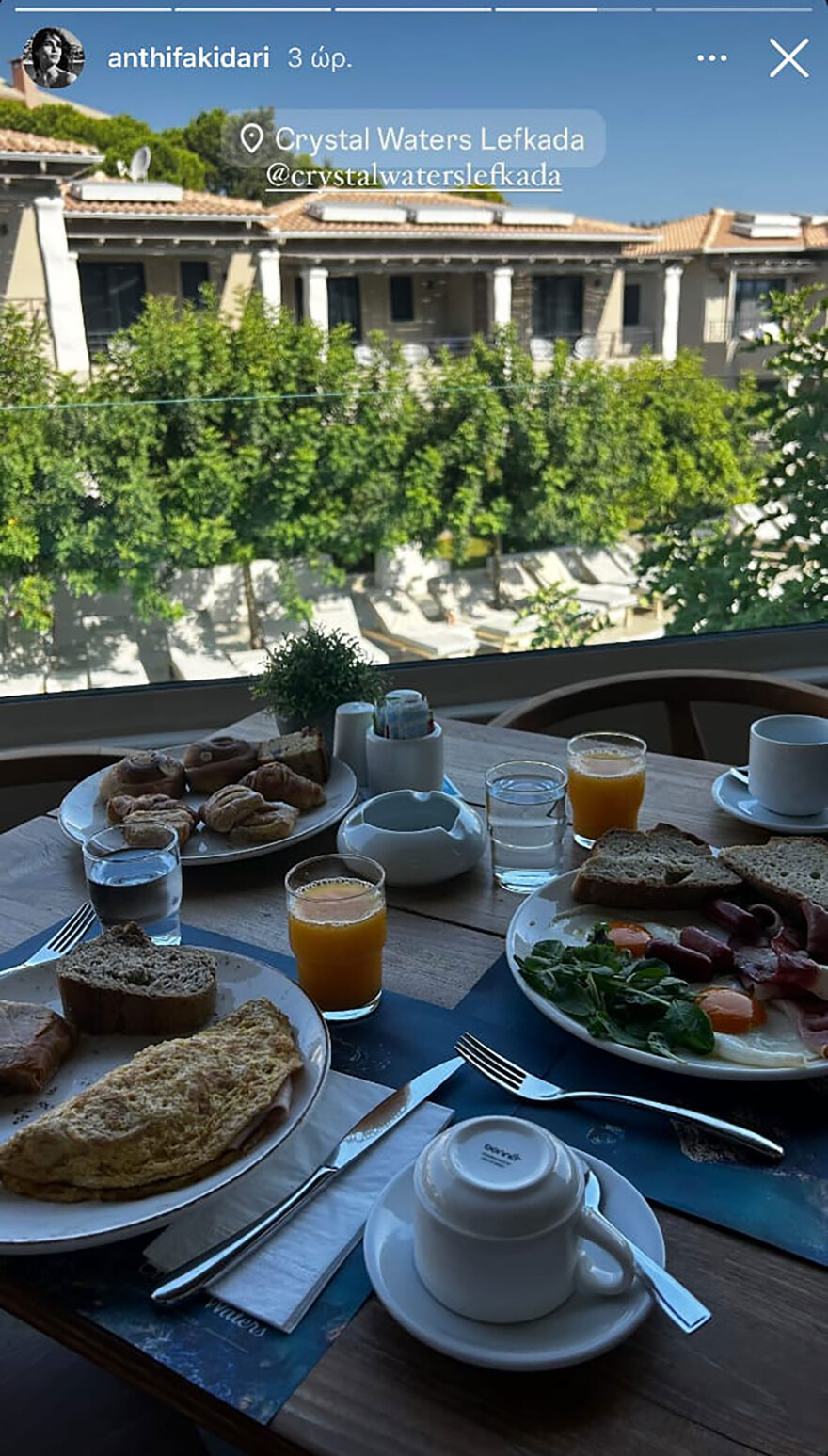 Ανθή Φακιδάρη: Η διεθνής Ελληνίδα του μόντελινγκ κάνει διακοπές στη Λευκάδα