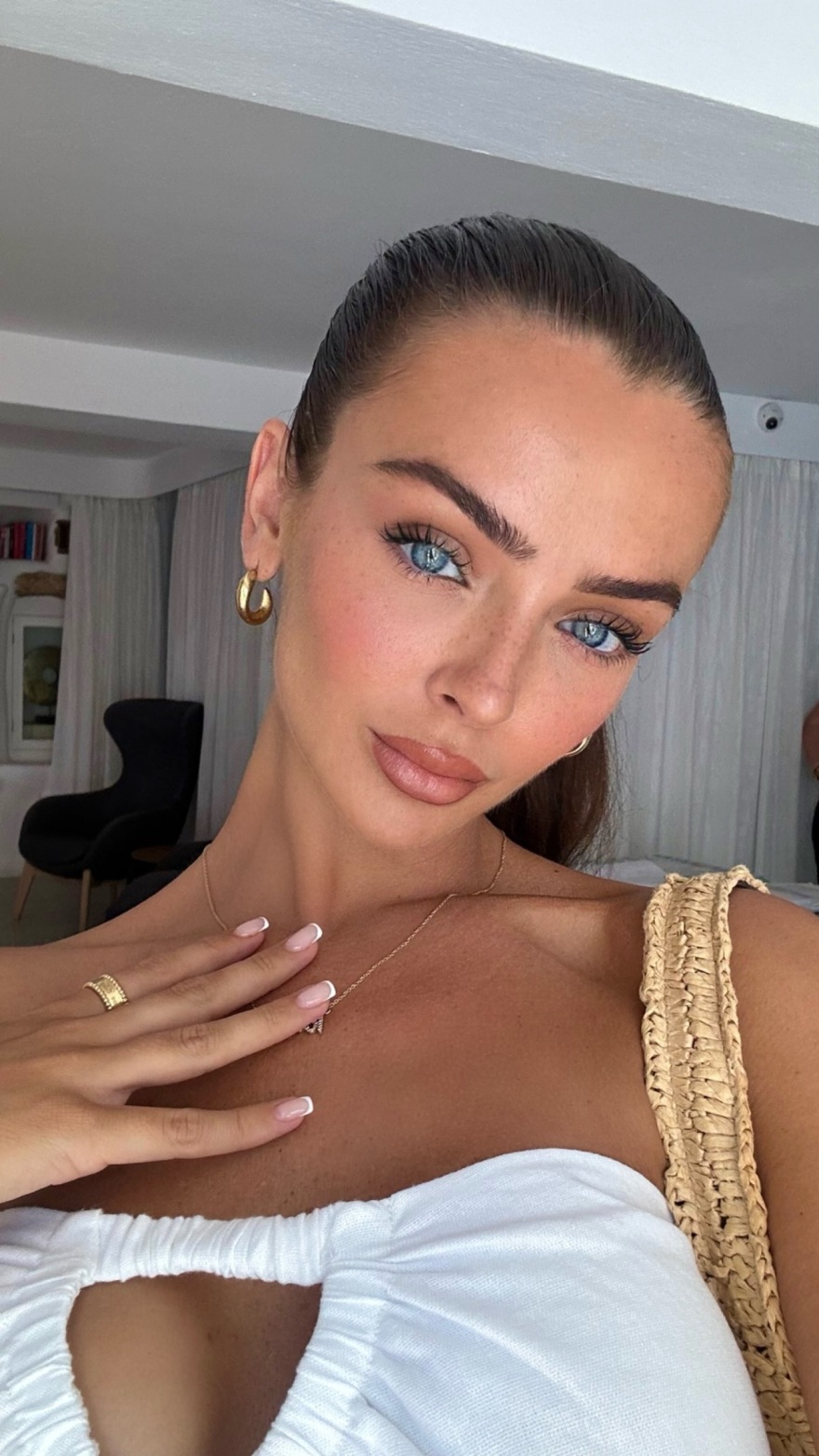 Κάντυ ΜακΝτέρμοτ: Στη Μύκονο κάνει διακοπές το διάσημο μοντέλο 