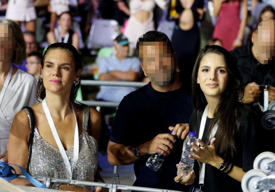 Κωνσταντίνος Αργυρός: Στη συναυλία του η εγκυμονούσα σύντροφός του, Αλεξάνδρα Νίκα - Φωτογραφίες