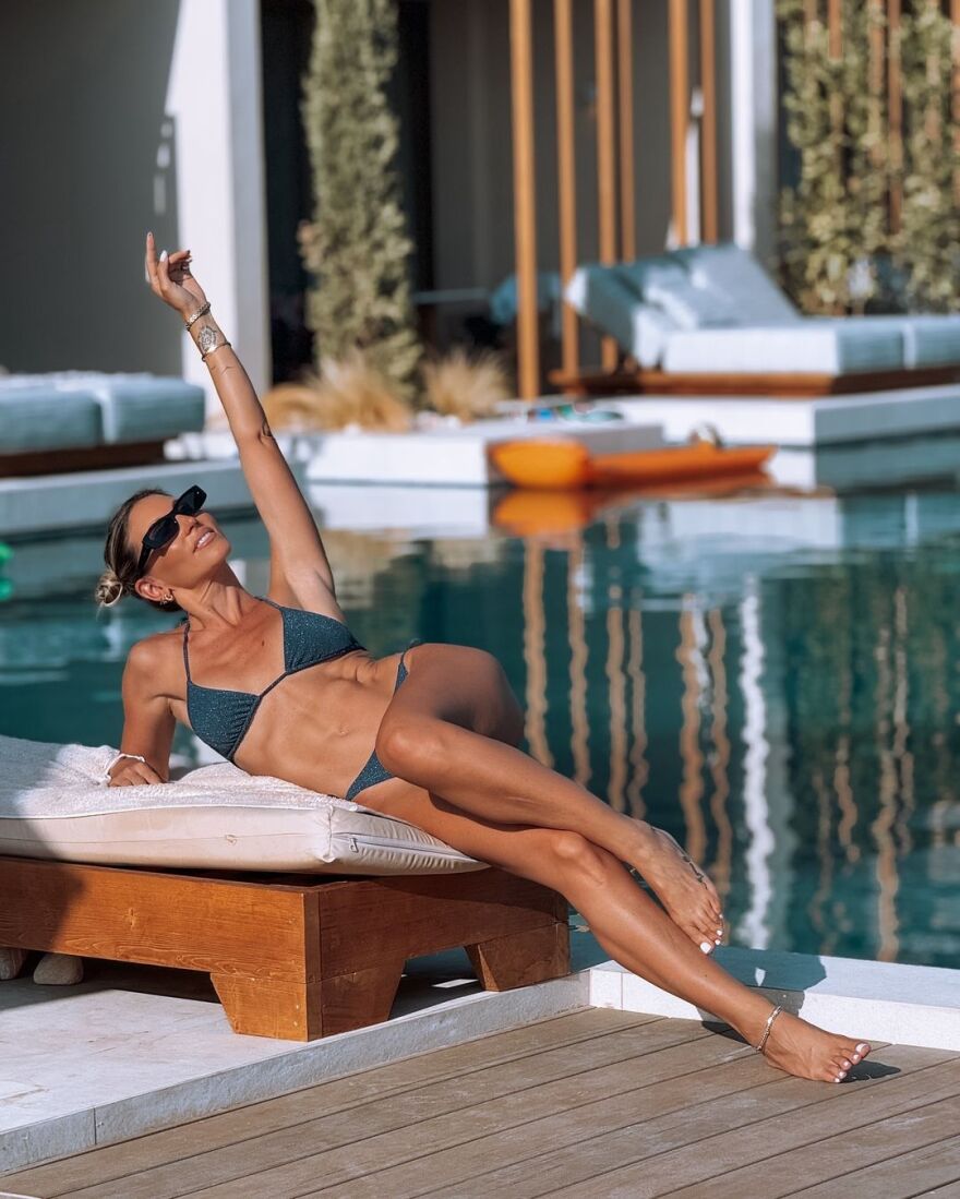 Αθηνά Οικονομάκου: Δηλώνει «ευτυχισμένη» στην τοποθεσία Χίος