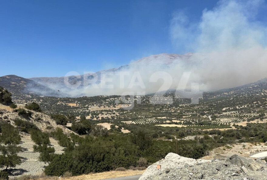 Φωτιά στο Ρέθυμνο: Μαίνεται ανεξέλεγκτη - Εκκενώθηκαν έξι οικισμοί, ενισχύθηκαν οι πυροσβεστικές δυνάμεις