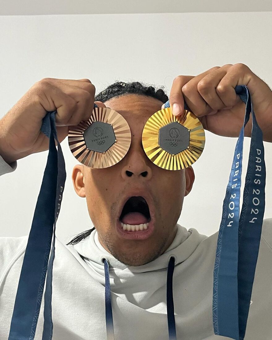 Μίλτος Τεντόγλου - Εμμανουήλ Καραλής: Παίζουν με μετάλλιά των Ολυμπιακών Αγώνων - «Αν τα ενώσετε δίνουν υπερδύναμη;»