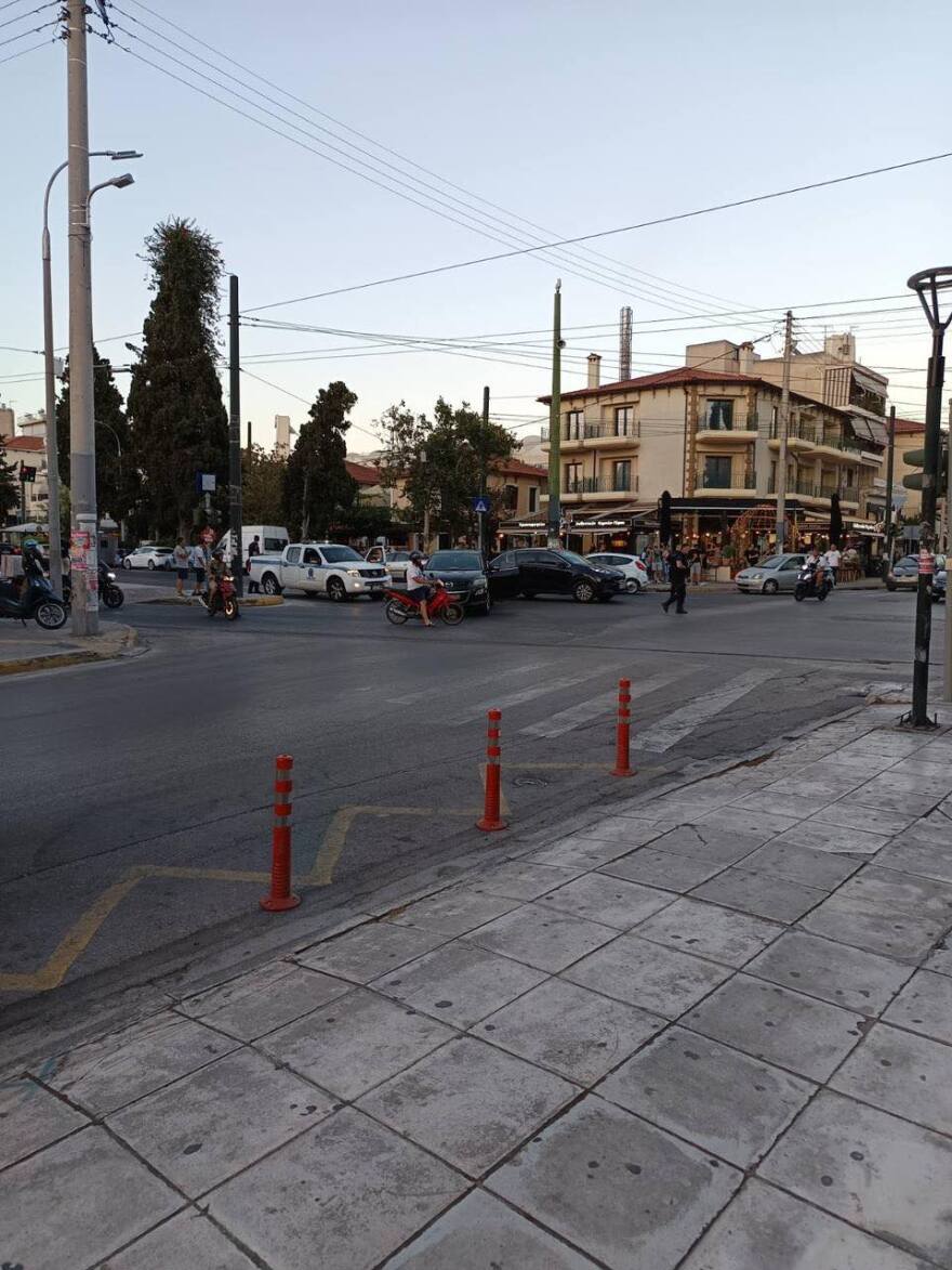 Νέα Φιλαδέλφεια: Ομάδα ατόμων πέταξε πέτρες σε αστυνομικούς - 10 προσαγωγές