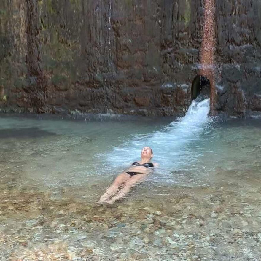 Ζέτα Δούκα: Στους καταρράκτες Παλαιοκαρυάς - Ευλογία, γράφει