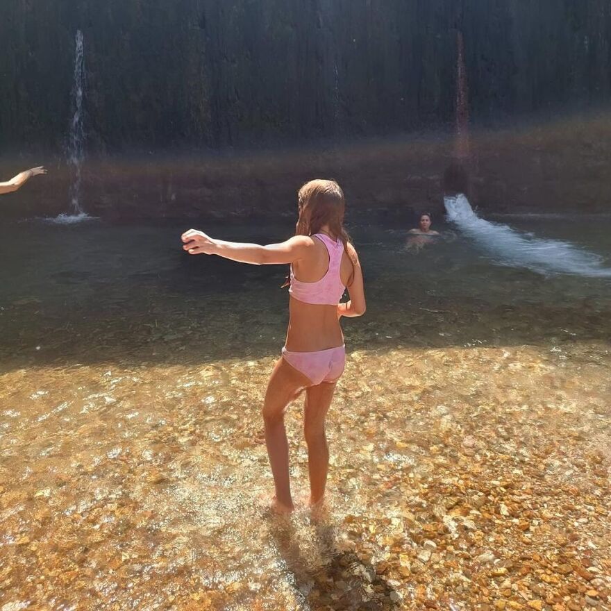 Ζέτα Δούκα: Στους καταρράκτες Παλαιοκαρυάς - Ευλογία, γράφει