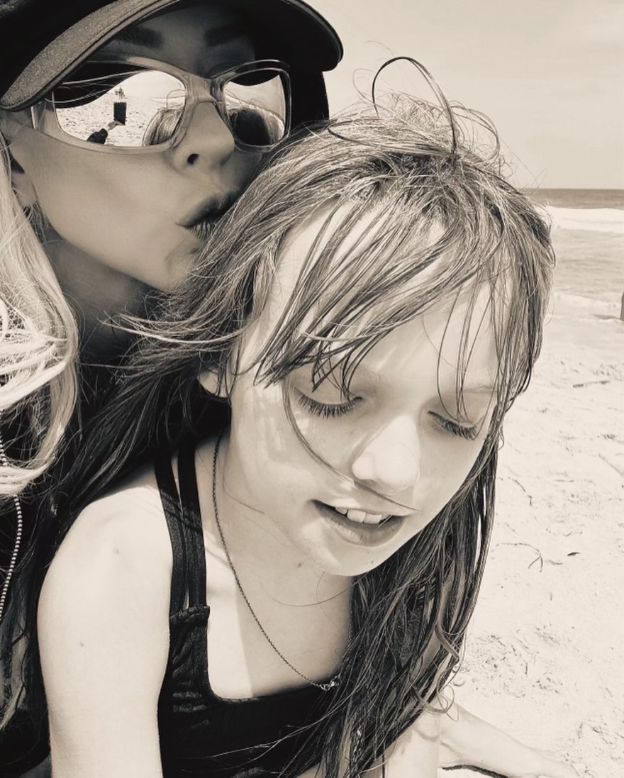 Κριστίνα Αγκιλέρα: Eμφανώς αδυνατισμένη στις νέες της φωτογραφίες - Ενισχύονται οι φήμες που τη θέλουν να παίρνει Ozempic