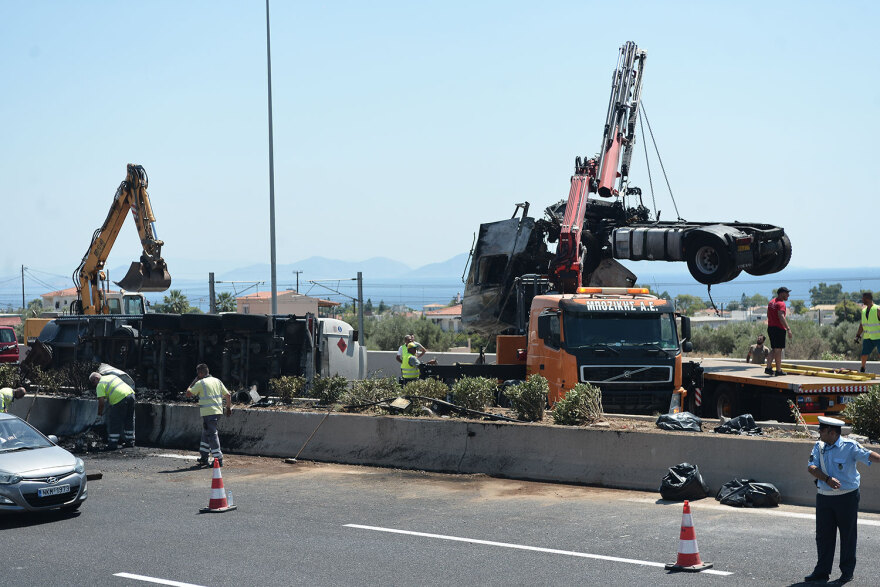 Εθνική οδός Αθηνών-Κορίνθου: Αποκαταστάθηκε η κυκλοφορία στο ρεύμα προς Αθήνα μετά το ατύχημα με βυτιοφόρο