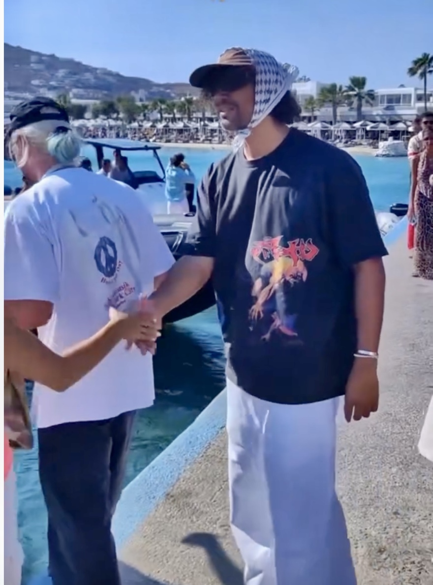 Μύκονος: Το πάρτι της χρονιάς και οι τρελοί τζίροι