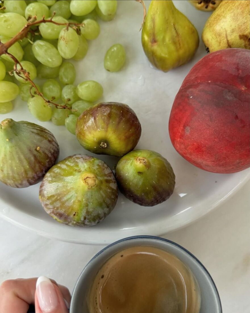 Κλέλια Ανδριολάτου: Το καλοκαιρινό βίντεο της ηθοποιού - Κάνει βουτιές στην Κίμωλο και μένει τόπλες