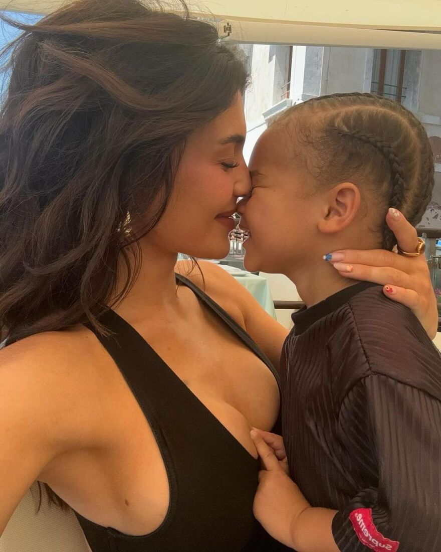 Κρις Τζένερ: Οι ευχές στην Κάιλι για τα γενέθλιά της - Είμαι απίστευτα ευλογημένη που είμαι η μαμά σου, της γράφει