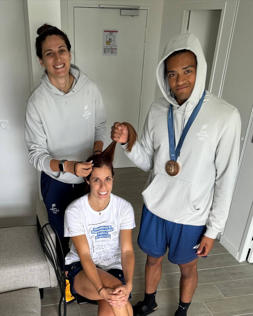 Παρίσι 2024: Ο Καραλής σημαιοφόρος στην τελετή λήξης των Ολυμπιακών Αγώνων