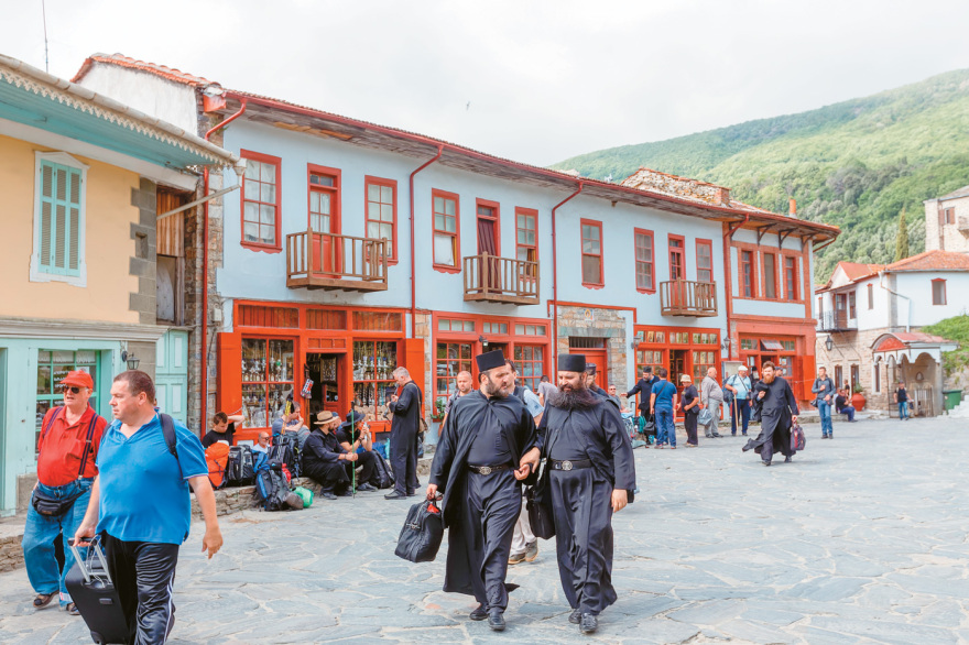 Άγιο Όρος: Ανέλαβε καθήκοντα διοικητή ο Αλκιβιάδης Στεφανής - Ένας στρατηγός για την ειρήνη στις Καρυές