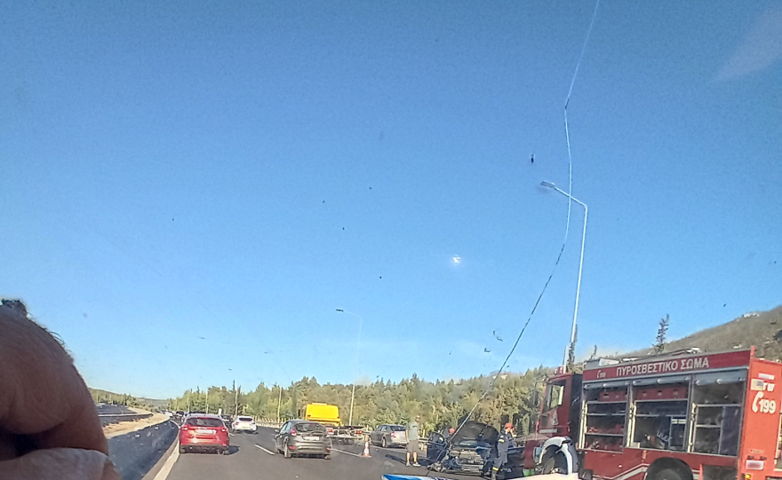 Καραμπόλα  με τέσσερα οχήματα και τέσσερις τραυματίες στη Μαλακάσα