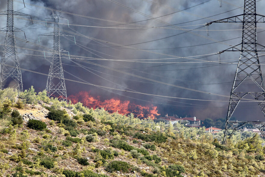 Megafire η πυρκαγιά της βορειοανατολικής Αττικής - Έχουν καεί πάνω από 100.000 στρέμματα