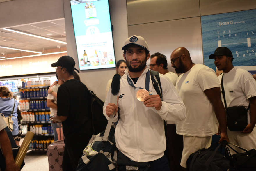 Ολυμπιακοί Αγώνες 2024: Επέστρεψε η Ολυμπιακή ομάδα - Τα φώτα σε Καραλή και Τεντόγλου - Δείτε βίντεο, φωτογραφίες 