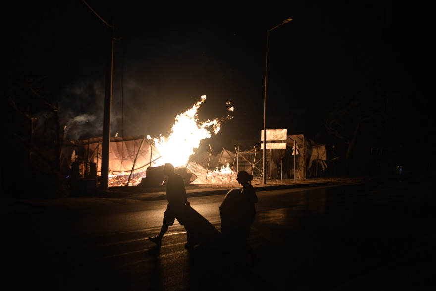 Φωτιά στην Αττική: Καταστράφηκαν σπίτια, επιχειρήσεις και περιουσίες σε Βριλήσσια, Πεντέλη, Χαλάνδρι - Βίντεο και φωτογραφίες