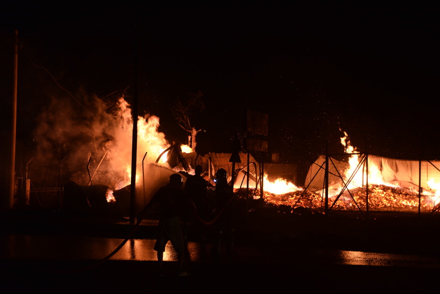 Φωτιά στην Αττική: Καταστράφηκαν σπίτια, επιχειρήσεις και περιουσίες σε Βριλήσσια, Πεντέλη, Χαλάνδρι - Βίντεο και φωτογραφίες