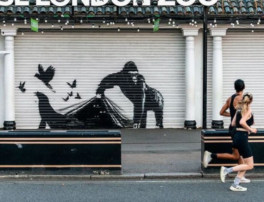 Αυτός είναι ο πραγματικός Banksy: Η ταυτότητα του παγκοσμίως γνωστού καλλιτέχνη «φάντασμα»