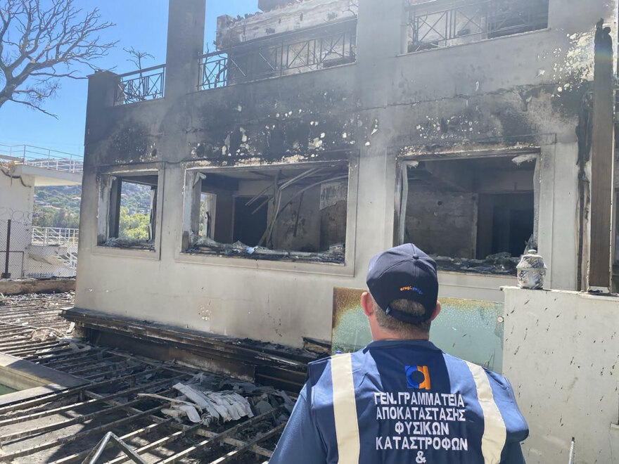 Φωτιά στην Αττική: Με 20 συνεργεία μηχανικών οι αυτοψίες στις πυρόπληκτες περιοχές - Στόχος να ανοίξει η πλατφόρμα αρωγής «το συντομότερο δυνατόν»