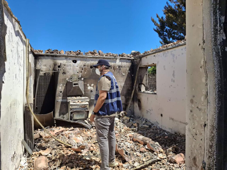 Φωτιά στην Αττική: Με 20 συνεργεία μηχανικών οι αυτοψίες στις πυρόπληκτες περιοχές - Στόχος να ανοίξει η πλατφόρμα αρωγής «το συντομότερο δυνατόν»