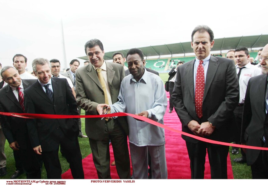 Ξάνθη: Εικόνες εγκατάλειψης για το γήπεδο στα Πηγάδια το οποίο είχε εγκαινιάσει ο Πελέ το 2005 - Βίντεο 