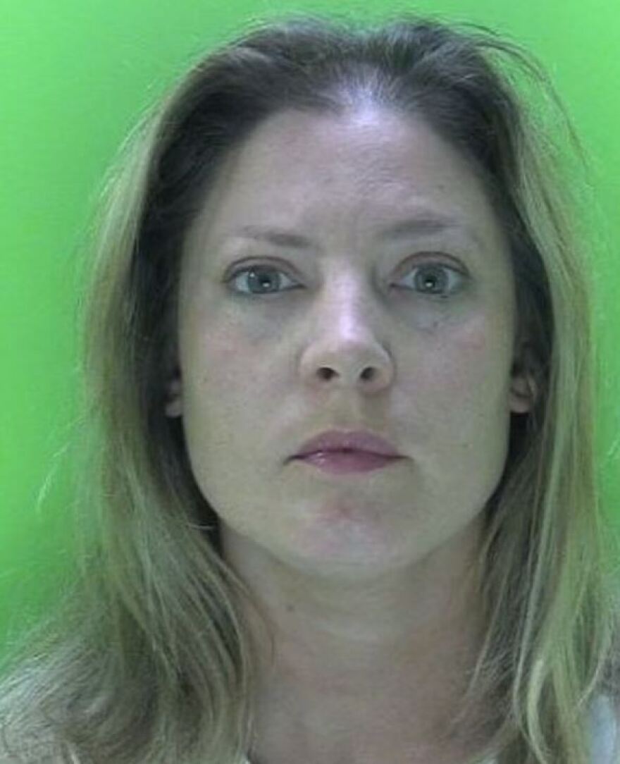 Βρετανία: Έξι χρόνια φυλακή σε 37χρονη εκπαιδευτικό για σεξουαλική κακοποίηση μαθητή στον οποίο έκανε μαθηματικά 