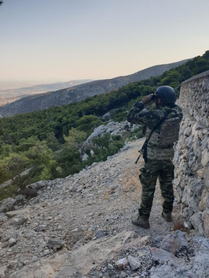 Ο Στρατός στη «μάχη» της δασοπροστασίας στην Αττική - Περιπολίες μέρα και νύχτα