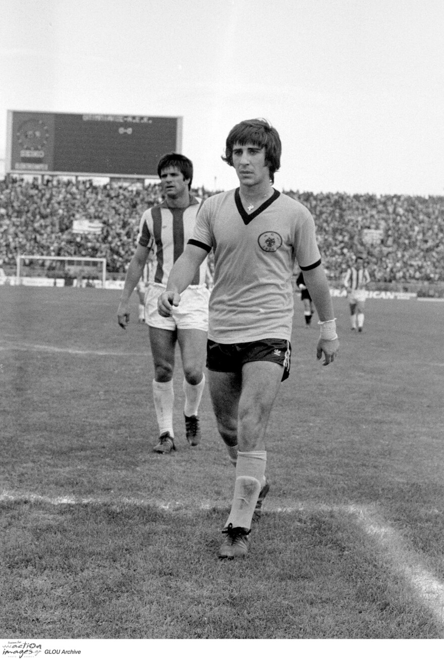 Super League 1: Το ρεκόρ του Δομάζου, ο "φονιάς" Μαύρος και οι τρεις ομάδες που δεν απουσίασαν ποτέ από τα σαλόνια