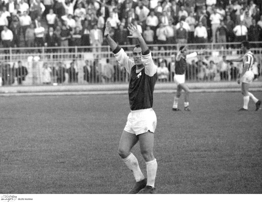 Super League 1: Το ρεκόρ του Δομάζου, ο "φονιάς" Μαύρος και οι τρεις ομάδες που δεν απουσίασαν ποτέ από τα σαλόνια