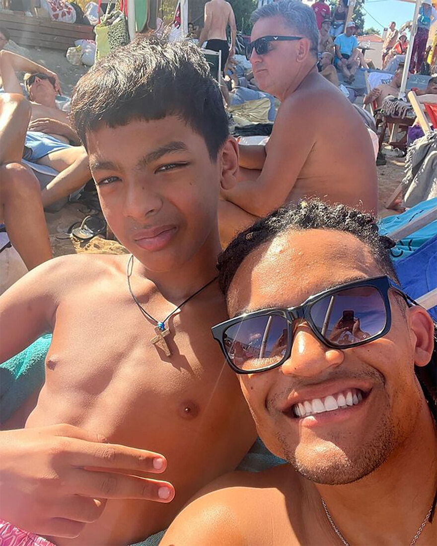 Φωτογραφίες: Με την οικογένεια του στον Πύργο Ηλείας ο Εμαννουήλ Καραλής 