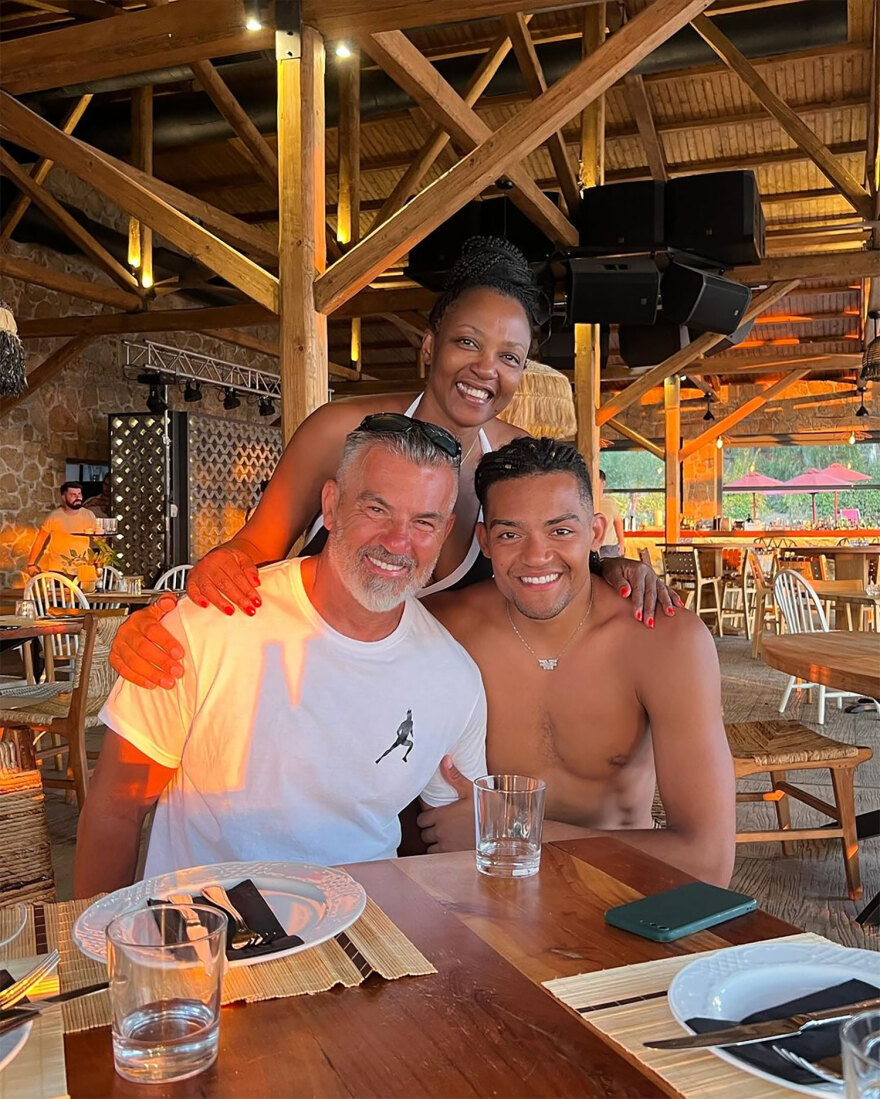 Φωτογραφίες: Με την οικογένεια του στον Πύργο Ηλείας ο Εμαννουήλ Καραλής 