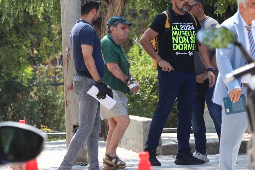 Γλυκά Νερά: Φωτογραφίες ντοκουμέντα από τη δράση του 80χρονου που φέρεται να έβαλε τέσσερις φωτιές