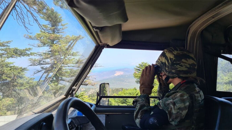 Περιπολίες πυρασφαλείας σε Πάρνηθα και Ροδόπη από τις Ένοπλες Δυνάμεις