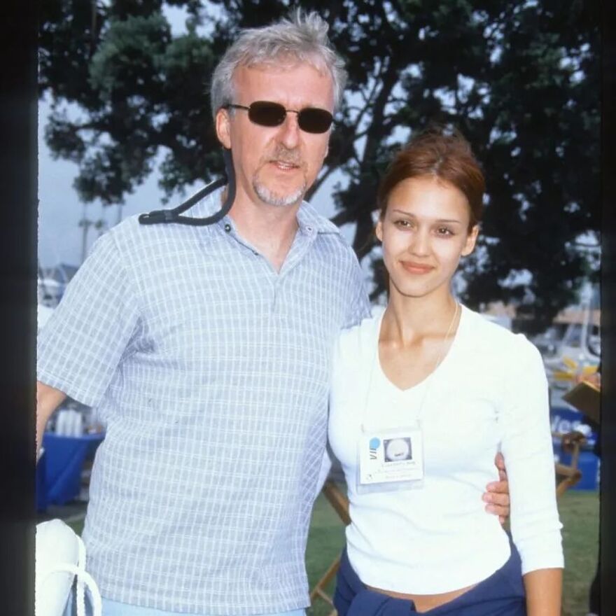 Τζέσικα Άλμπα: Εύχεται στον Τζέιμς Κάμερον για τα γενέθλιά του - Ο ένας και μοναδικός, γράφει