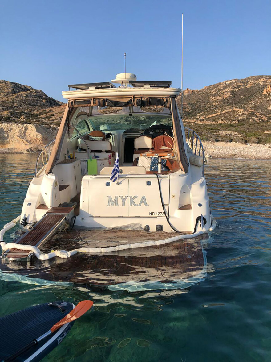 Κινδυνεύει να βυθιστεί σκάφος στην Πολύαιγο