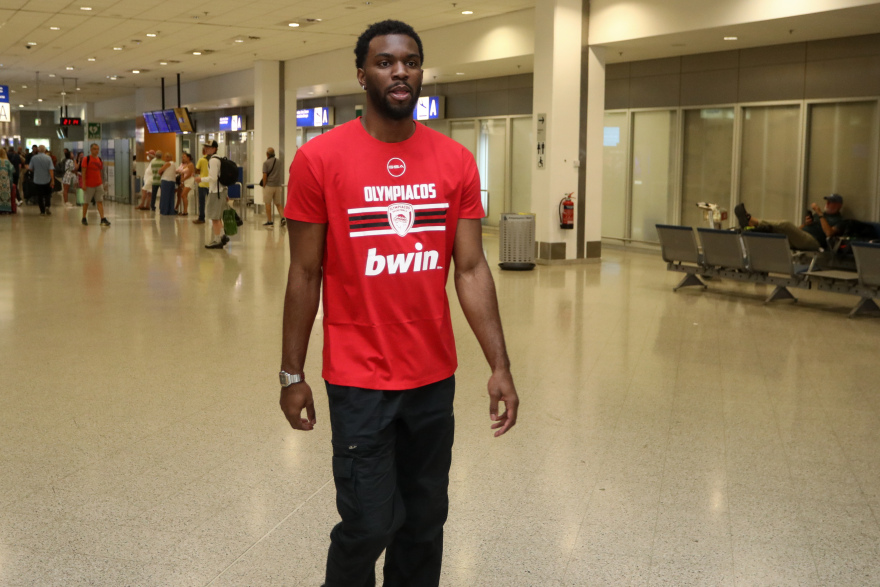 Ολυμπιακός: Έφτασε στην Ελλάδα ο Κίναν Έβανς