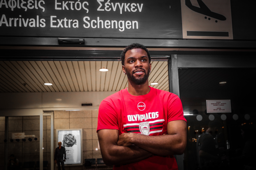Ολυμπιακός: Έφτασε στην Ελλάδα ο Κίναν Έβανς
