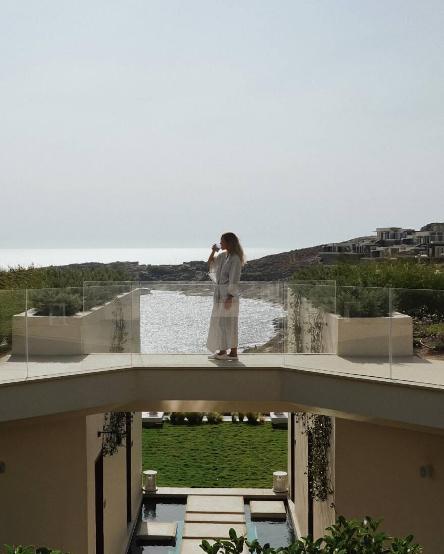 Κλέλια Ανδριολάτου: Topless στις  φωτογραφίες που ανέβασε από την Τζια