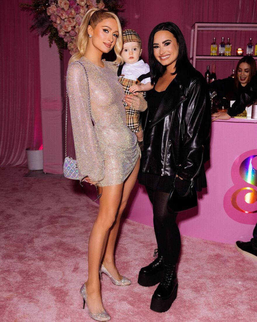 Πάρις Χίλτον για Ντέμι Λοβάτο: Είμαι τόσο τυχερή που έχω μια τόσο ξεχωριστή φίλη στη ζωή μου 