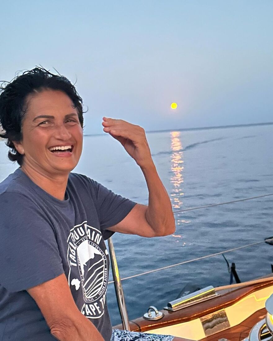 Άλκηστις Πρωτοψάλτη: Όμορφες στιγμές, ξέγνοιαστες, ανεξίτηλες, γράφει από τη Γαύδο