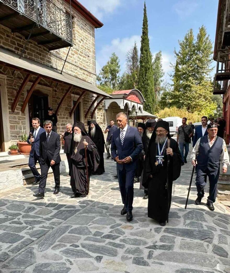 Άγιο Όρος: Ανέλαβε καθήκοντα διοικητή ο Αλκιβιάδης Στεφανής - Ένας στρατηγός για την ειρήνη στις Καρυές