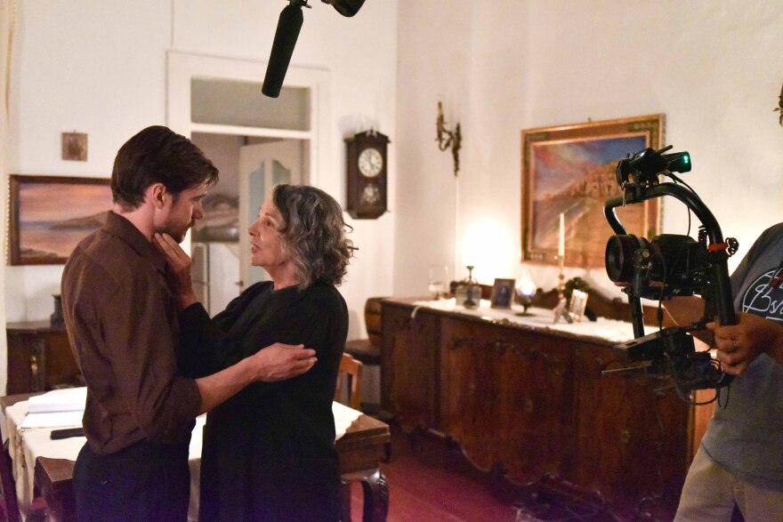 H Παραλία: Επιστρέφει στην ΕΡΤ1 με δεύτερη σεζόν - Δείτε φωτογραφίες από τα γυρίσματα