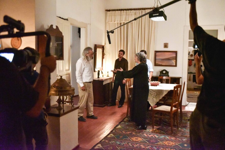 H Παραλία: Επιστρέφει στην ΕΡΤ1 με δεύτερη σεζόν - Δείτε φωτογραφίες από τα γυρίσματα