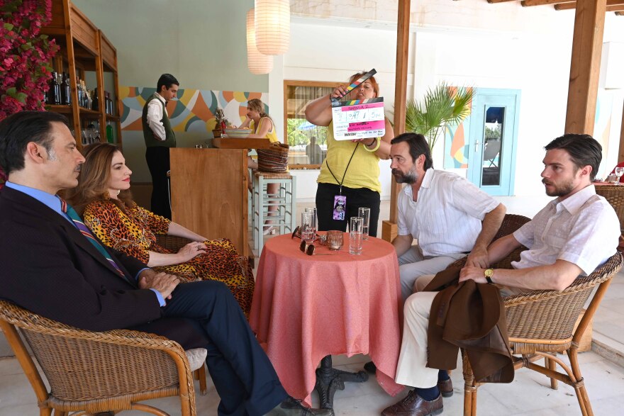 H Παραλία: Επιστρέφει στην ΕΡΤ1 με δεύτερη σεζόν - Δείτε φωτογραφίες από τα γυρίσματα